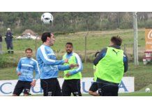 Clásico por Eliminatorias: Uruguay con Argentina este jueves en Mendoza