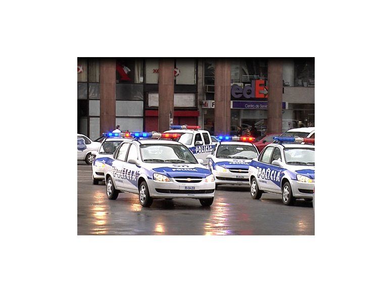 Patrulleros parados más de un mes en el taller por burocracia