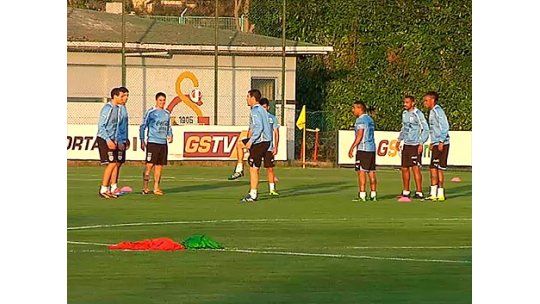 Uruguay vuelve a entrenar esta tarde en el Complejo Celeste