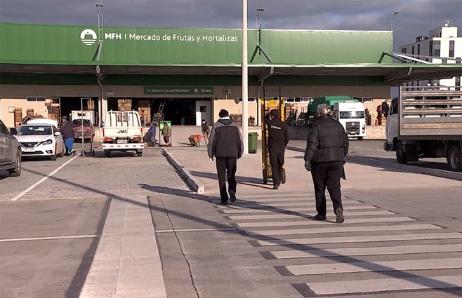 uam-acceso-gente-galpon.jpg