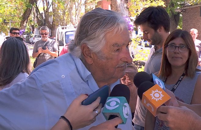 mujica-comite-garcia-lorca.jpg