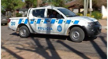 un hombre de 49 anos murio tras accidentarse en auto junto a sus dos hijos de 9; era funcionario policial