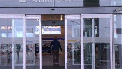 los tres vacunatorios del aeropuerto de carrasco abriran los domingos