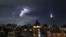 Aviso del Inumet por tormentas fuertes y posterior formación de un ciclón extratropical. Foto: FocoUy Aviso del Inumet por tormentas fuertes y posterior formación de un ciclón extratropical. Foto: FocoUy