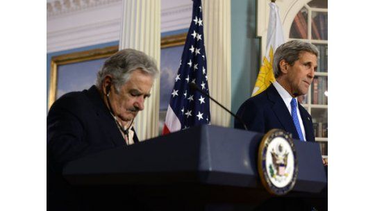 Mujica recibió más elogios del gobierno de EEUU, ahora fue Kerry
