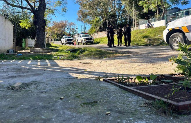 Foto: Subrayado. Escena de la balacera, en el barrio Tres Ombúes de Montevideo.