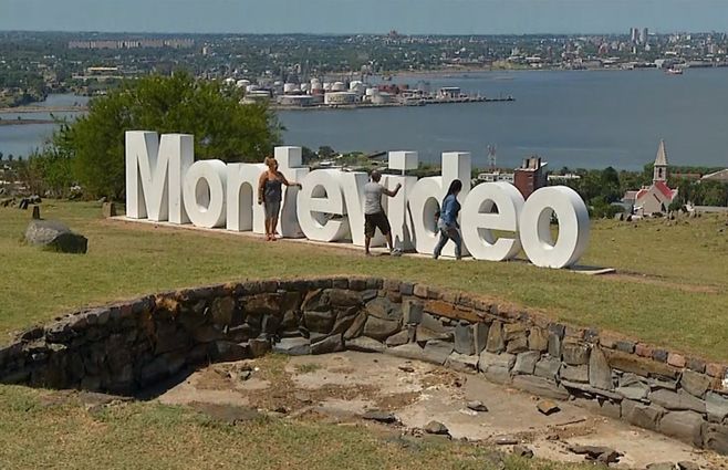 Montevideo-cartel-cerro.jpg