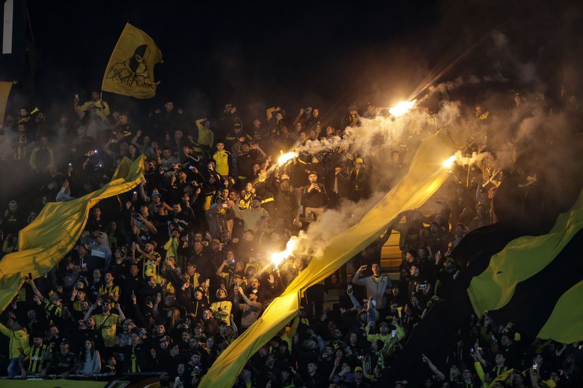 Peñarol, que lleva 8 partidos sin ganar, visita a Cerro Largo en la última fecha del Torneo Apertura