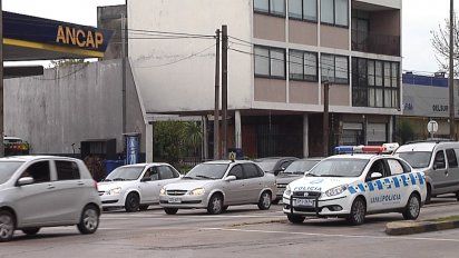 detienen a siete hombres que llevaban cocaina para distribuir en montevideo