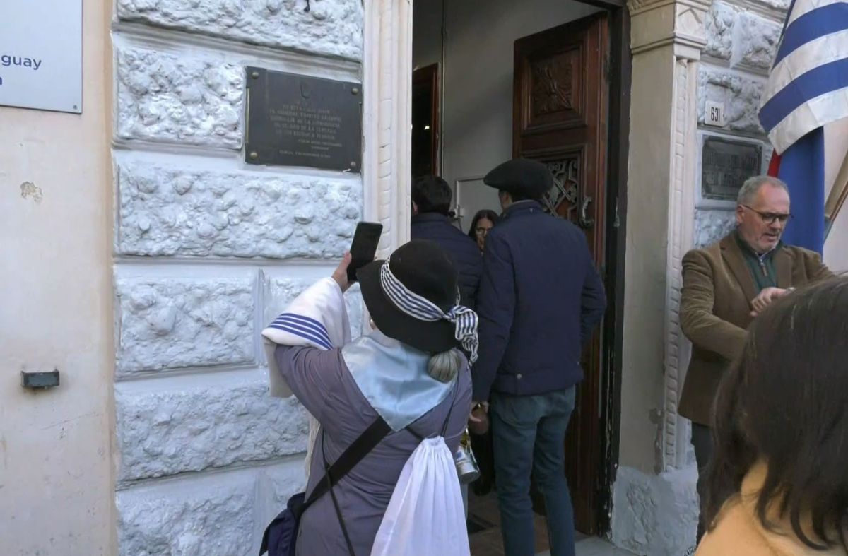 Casa de Timoteo Aparicio, en Florida, donde se reúne el Directorio del Partido Nacional este 25 de agosto. Casa de Timoteo Aparicio, en Florida, donde se reúne el Directorio del Partido Nacional este 25 de agosto.