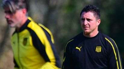 Cebolla Rodríguez y Meno López, dos de los rostros de la derrota del clásico