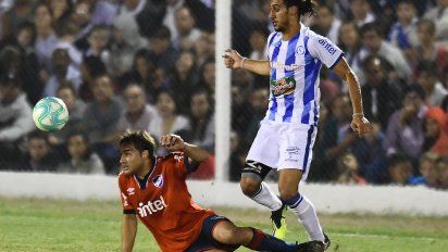 nacional y cerro largo empataron 2 a 2 en emocionante partido en melo