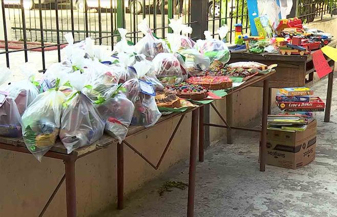 Se entregaron canastas navideñas en homenaje a Tabaré Vázquez