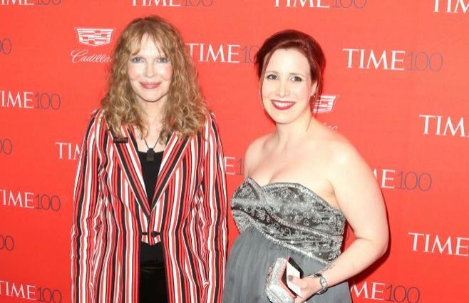 Mía y Dylan Farrow. la joven estuvo en el programa de CBS This Morning. Allí volvió a contar que el cineasta tocaba sus partes íntimas cuando ella tenía 7 años 