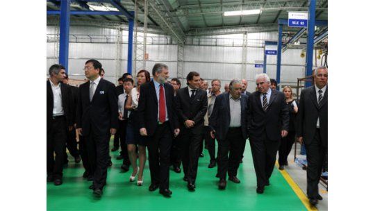 Planta de automóviles de Geely suma 10.000 autos más al mercado