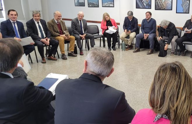 El gobierno presentó en el Consejo Superior Tripartito la pauta de negociación salarial. Foto: Ministerio de Trabajo en Twitter.