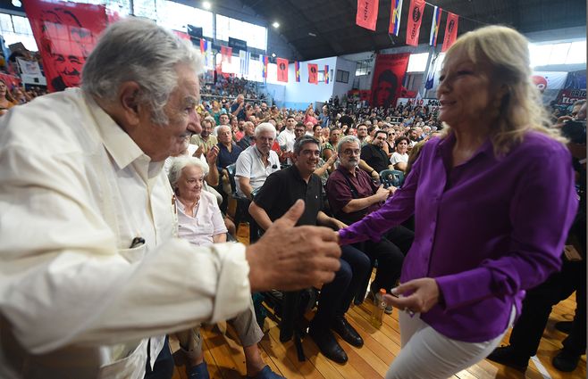 Mujica y Cosse en el XI Congreso del MPP 609 el 19 de marzo de 2023.