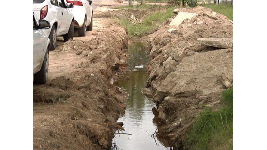 Demandarán a vecino que abrió una zanja en la calle sin permiso