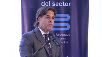 para lacalle pou, diputados deberian fijar quien vota a favor y quien vota en contra de la derogacion de la ley de medios