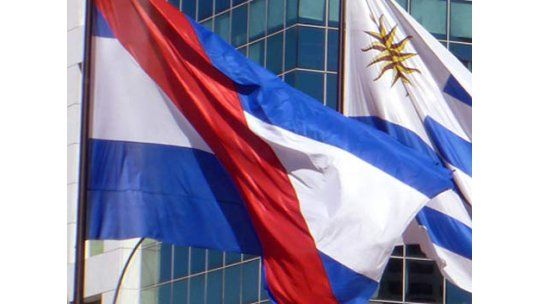 Banderas de Artigas llenarán el Parque Central por Bicentenario