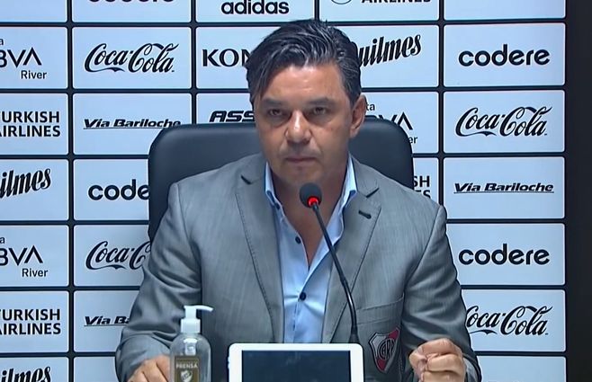 Gallardo-en-conferencia.jpg