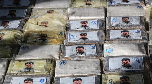 Foto: FocoUy. Operación Árabe, 29 de Marzo 2021. Incautación de mas de 600 kg de cocaína con al cara del Chapo Guzmán.