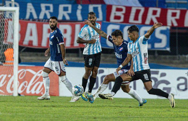 Foto: FocoUy. Nacional vs. Cerro en el Centenario.