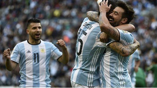 Pocho Lavezzi, Kun Agüero