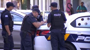 delincuentes en moto, con cascos y armados robaron carniceria; se llevaron dinero, vinos y mercaderia valuada en mas de $80.000