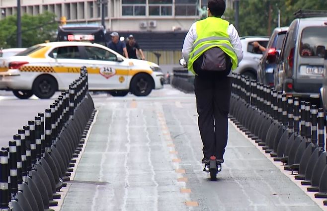 monopatin-electrico-calle-transporte