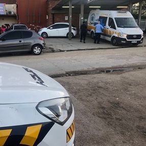 Joven de 18 años fue baleado en el pecho por delincuentes que le robaron la moto, los championes y la billetera Joven de 18 años fue baleado en el pecho por delincuentes que le robaron la moto, los championes y la billetera