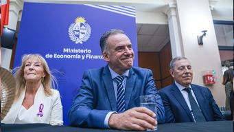 el 61% de los uruguayos aprueba la forma en que yamandu orsi se desempeno durante el periodo de transicion