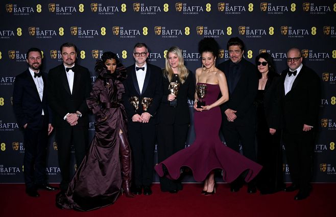 Elenco de Una batalla tras otra en los BAFTA. Foto: AFP