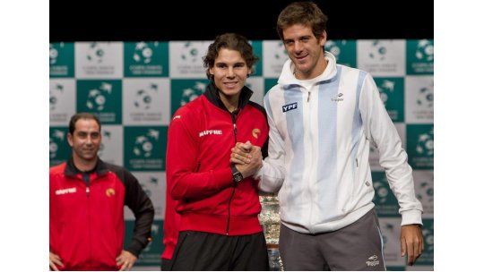 Nadal le da el primer punto a España por la vía rápida