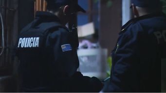 Una mujer llegó a su casa, vio una ventana rota y dentro estaba un delincuente con un cuchillo Una mujer llegó a su casa, vio una ventana rota y dentro estaba un delincuente con un cuchillo
