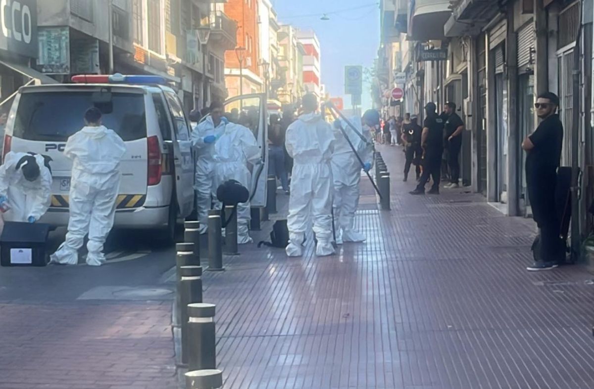 Delincuentes cavaron un túnel para robar un banco en Ciudad Vieja; la Policía frustró el intento y detuvo a 9 personas