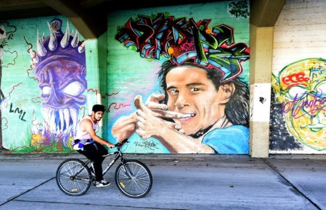 Un mural para El matador Cavani en su ciudad natal.