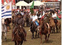 A un año del matrimonio igualitario, rechazan boda entre gauchos
