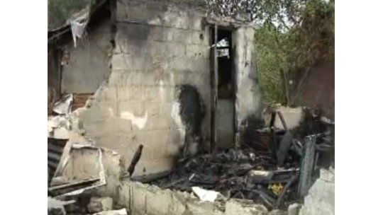 Murió el hombre que se incineró e intentó matar a su familia