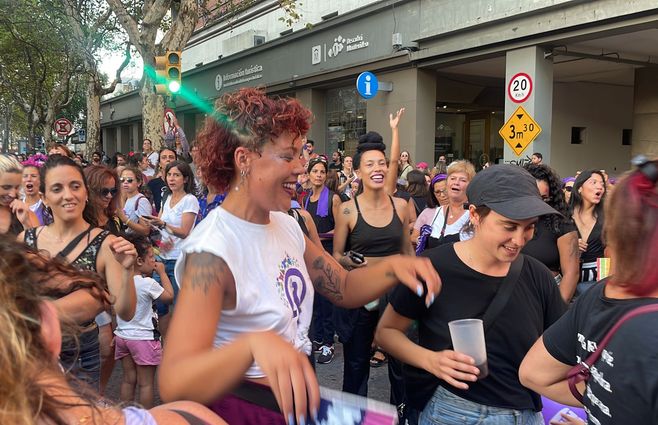 Marcha de Tejido Feminista en Montevideo. Foto: Verónica Chevalier