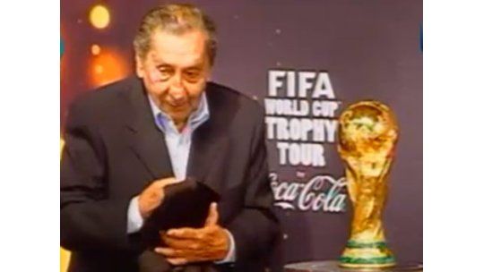 Ghiggia presentó la Copa del Mundo en Montevideo