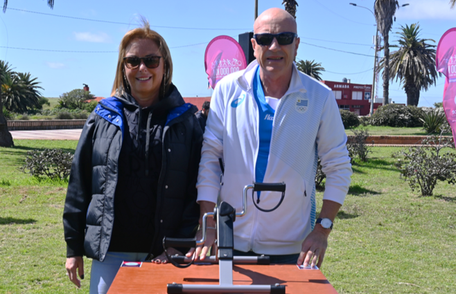 Claudia Castro, de la Secretaría Nacional del Deporte, con el coordinador del Área de Deporte Comunitario José Luis Bringa