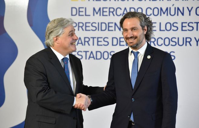 Reunión del Mercosur: Cancilleres Bustillo de Uruguay y Cafiero de Argentina. Foto: FocoUy. 