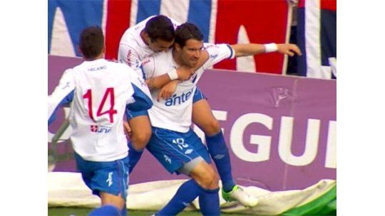 Nacional ganó 3 a 1 ante Sud América en el Parque Central