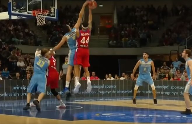 Calfani, imprescindible en defensa y ataque. El de San Lorenzo fue la figura clave del partido.&nbsp;