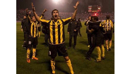 Ex jugadores se convierten en entrenadores de sus clubes