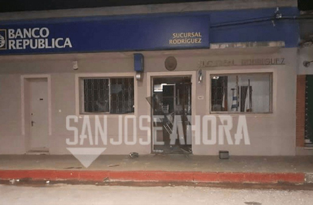 Explotaron y robaron el único cajero automático de la ciudad de Rodríguez en San José