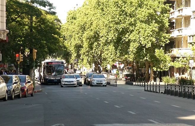 18-de-julio-avenida-transporte-omnibus-y-taxis