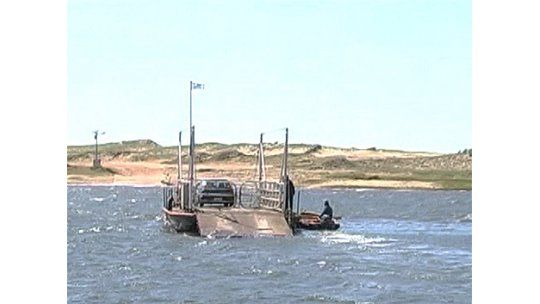 Dinama informó a vecinos sobre puente en laguna Garzón