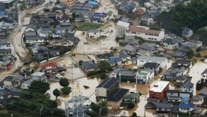 al menos 100 muertos por lluvias en japon, donde siguen buscando supervivientes